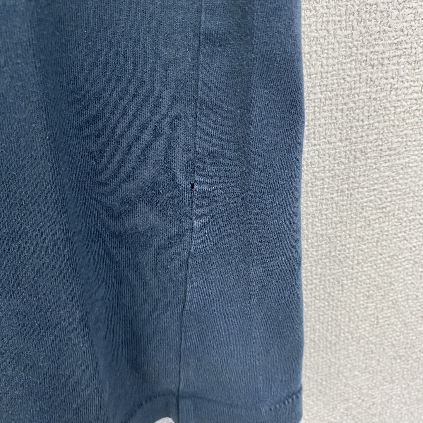 古着 used　HOLLISTER ホリスター　90s　半袖プリントTシャツ　クルーネック　シンプルデザイン　ネイビー　Mサイズ