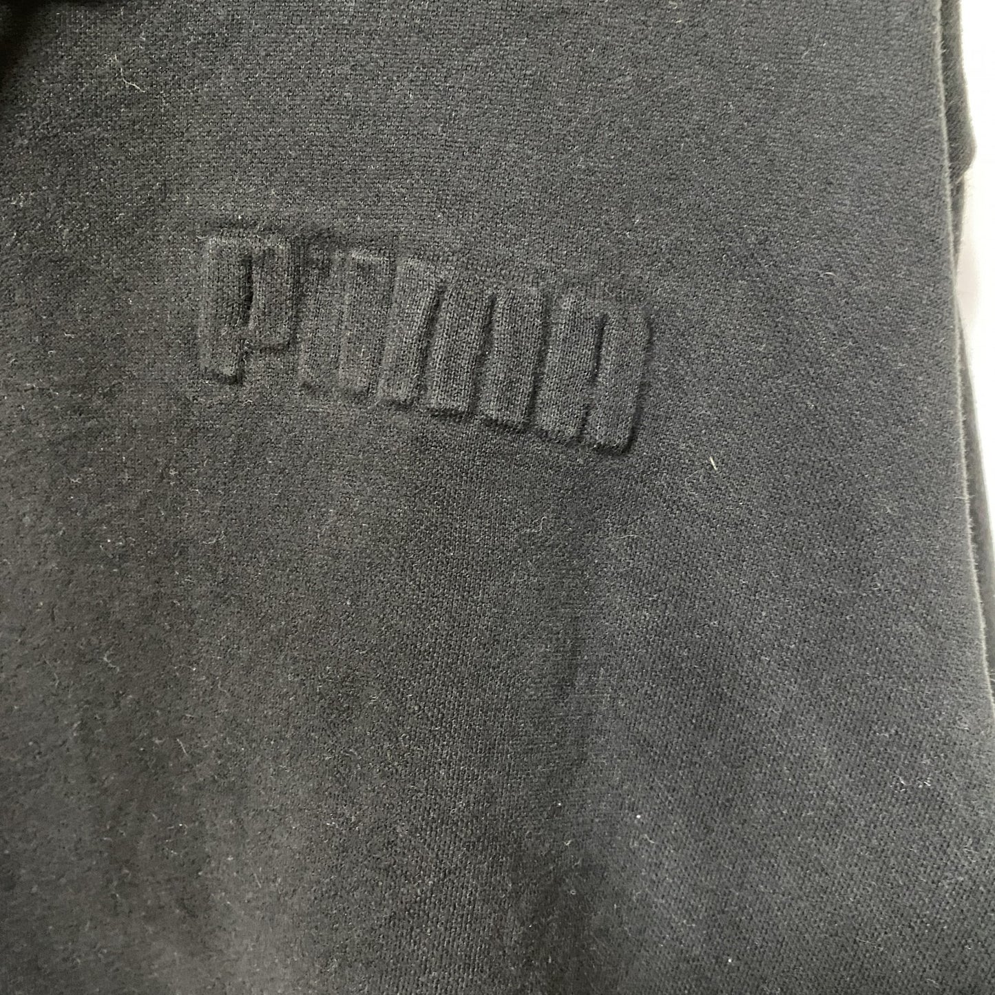 古着 used　PUMA プーマ　長袖ワンポイントロゴデザインパーカー　スウェットフーディ　黒　カジュアル　前ポケット　Mサイズ
