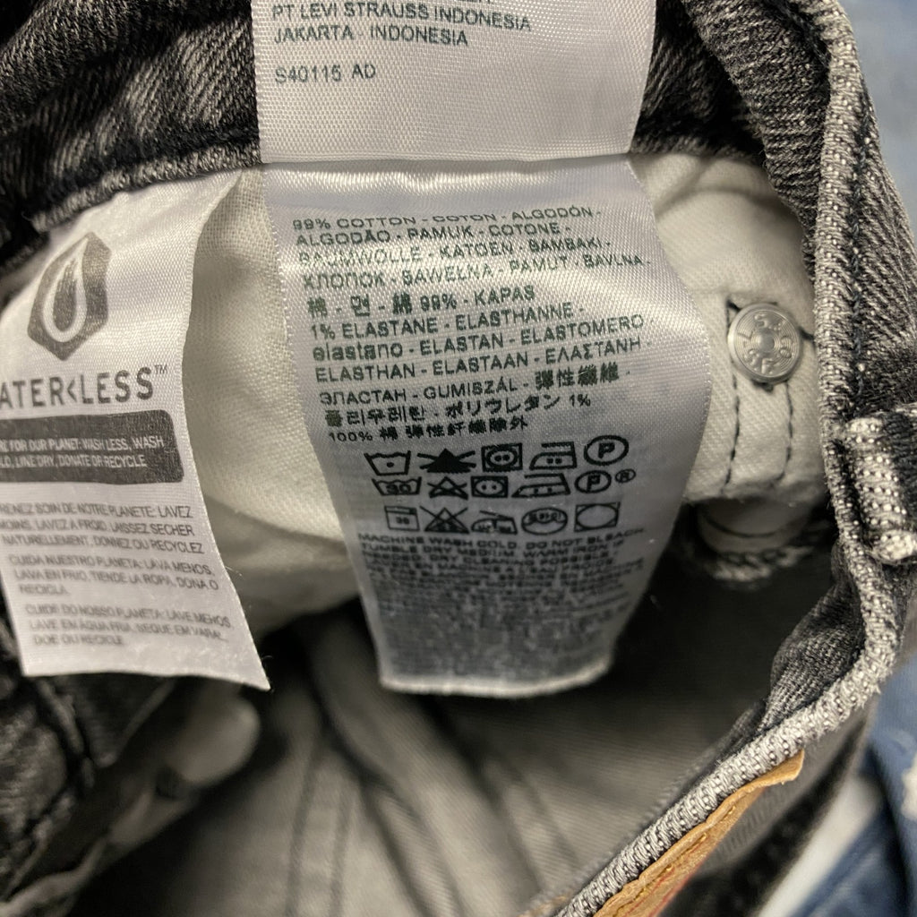 Levi’s　リーバイス　502　ブラックデニムパンツ/ジーンズ　ジップフライ　縦落ち　黒　ブラック　W32サイズ
