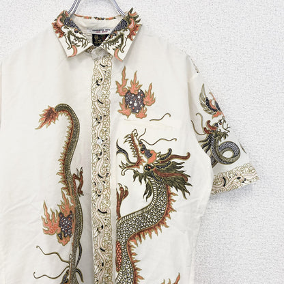 古着 used　LION COCONUT　半袖プリント柄シャツ　バテック柄　ドラゴン　龍　個性的デザイン　襟付き　総柄　Lサイズ