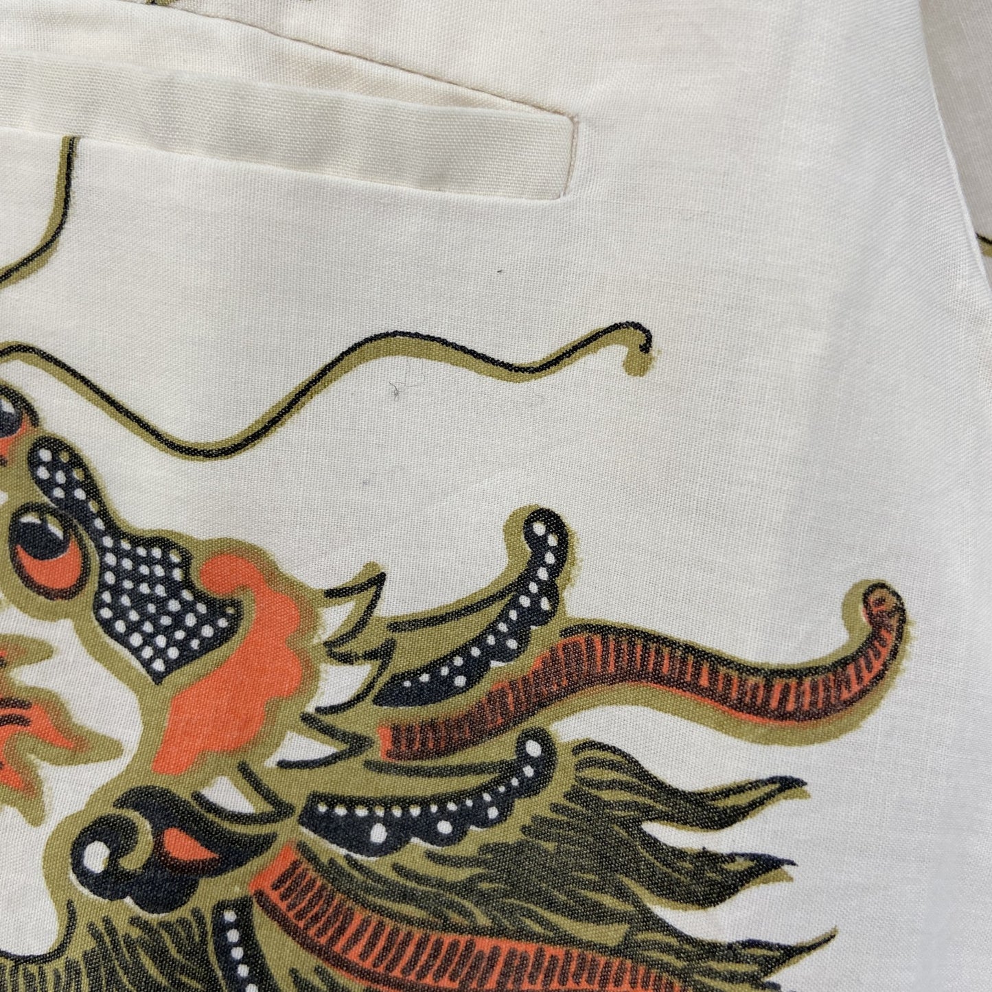古着 used　LION COCONUT　半袖プリント柄シャツ　バテック柄　ドラゴン　龍　個性的デザイン　襟付き　総柄　Lサイズ