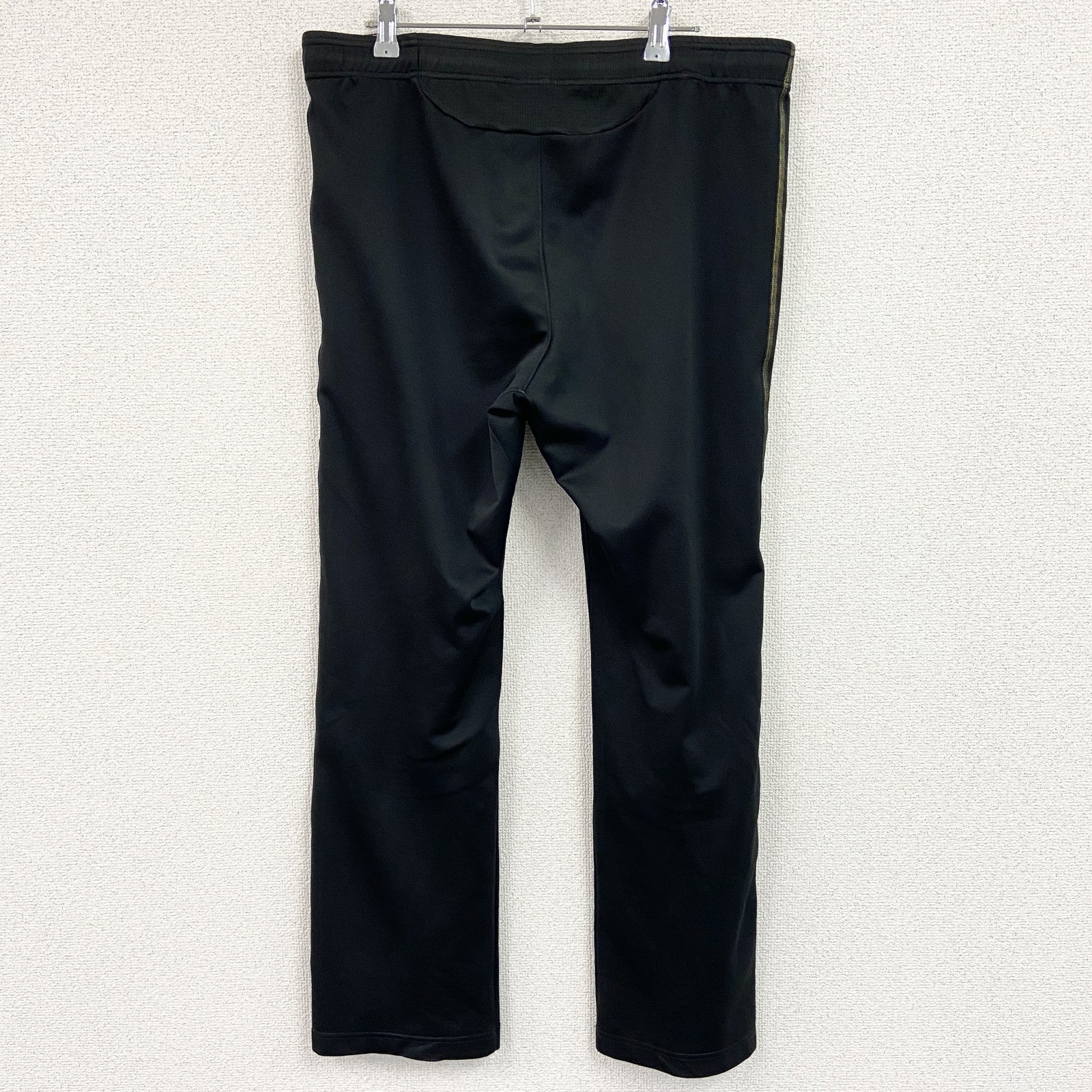 adidas　アディダス　トラックパンツ/ジャージパンツ　黒　ブラック　Lサイズ