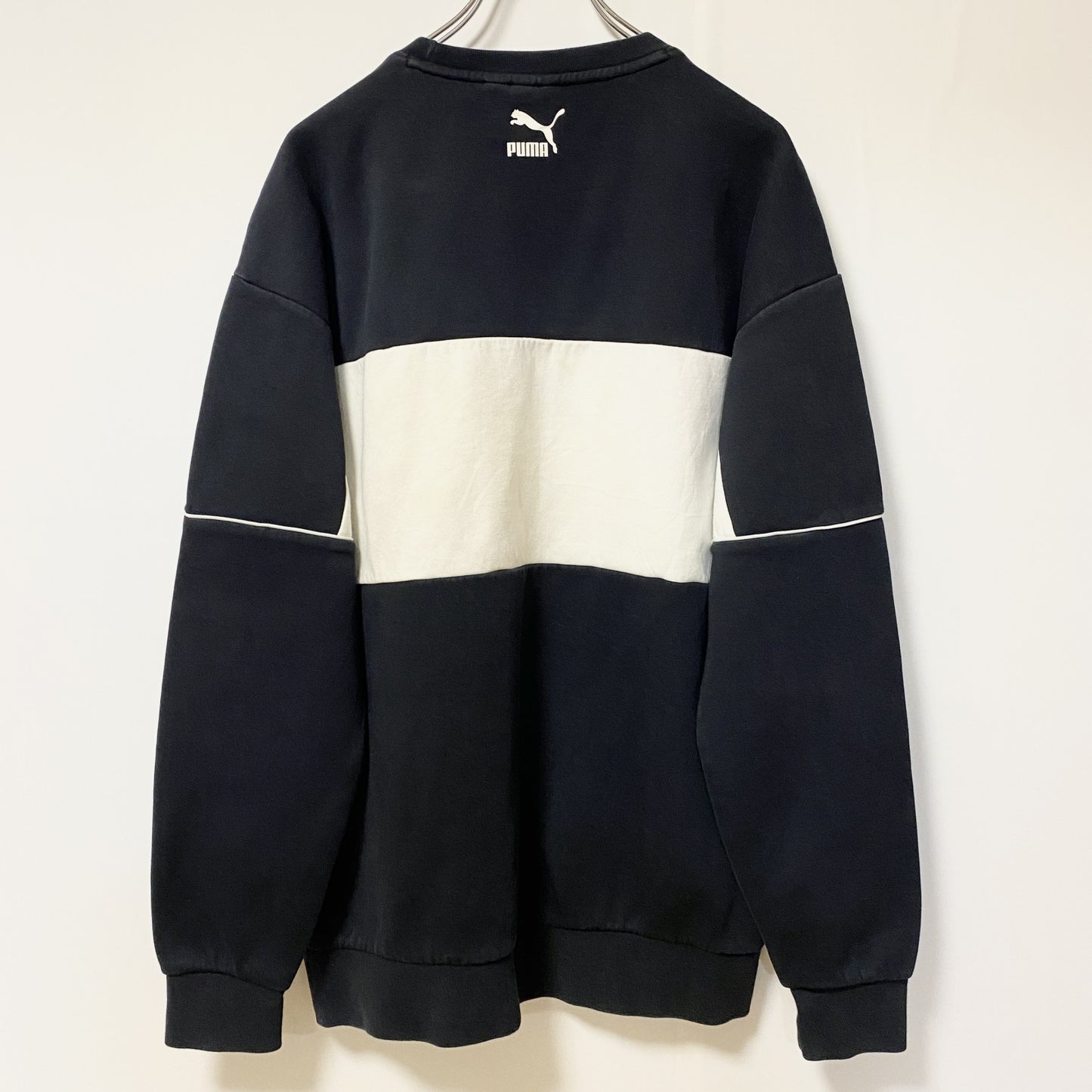 PUMA　プーマ　スウェット/トレーナー　デカロゴ　スポーツ　クルーネック　バイカラー　黒　ブラック　Mサイズ