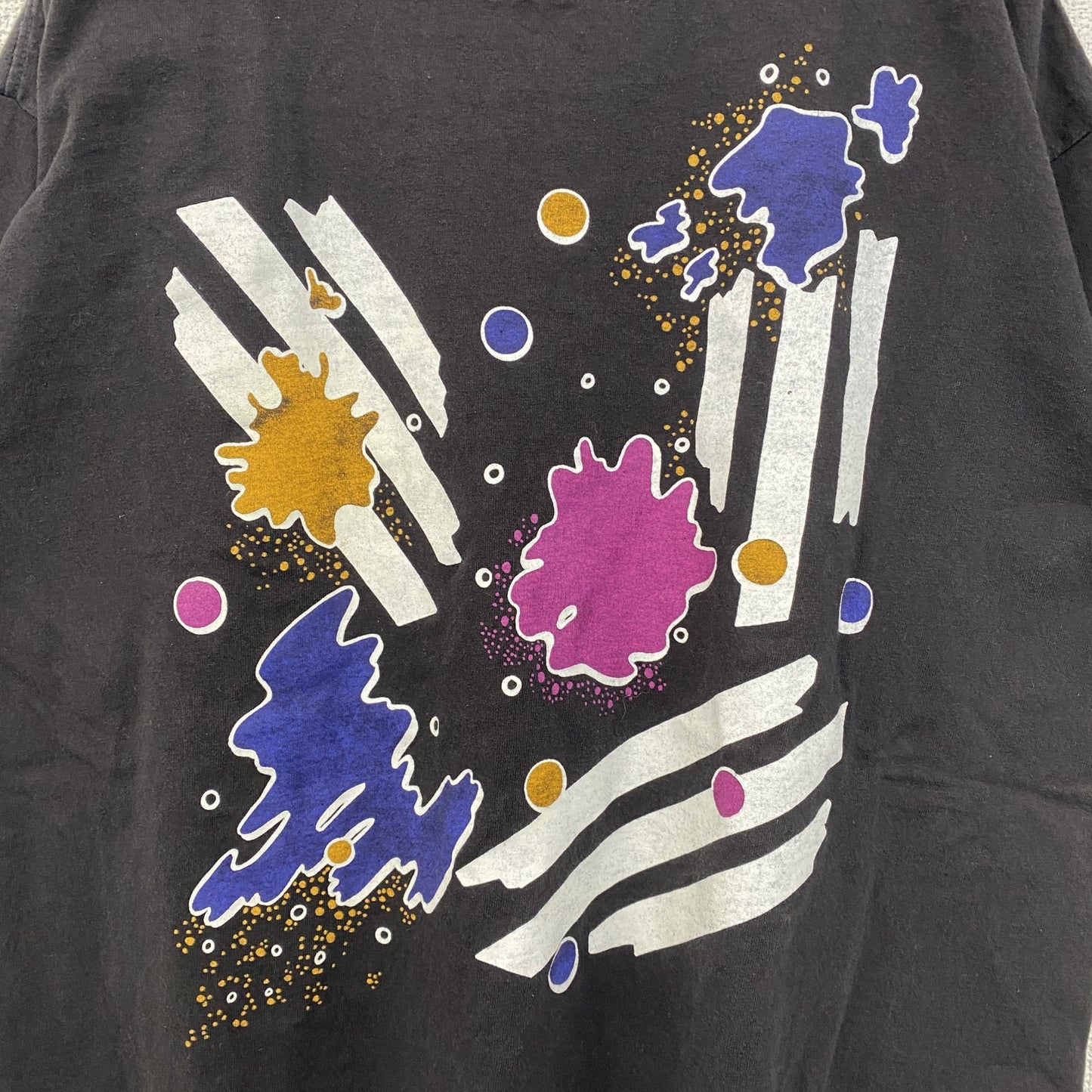 古着 used　半袖デザインプリントTシャツ　グラフィックプリント　ペイント　クルーネック　黒　ブラック