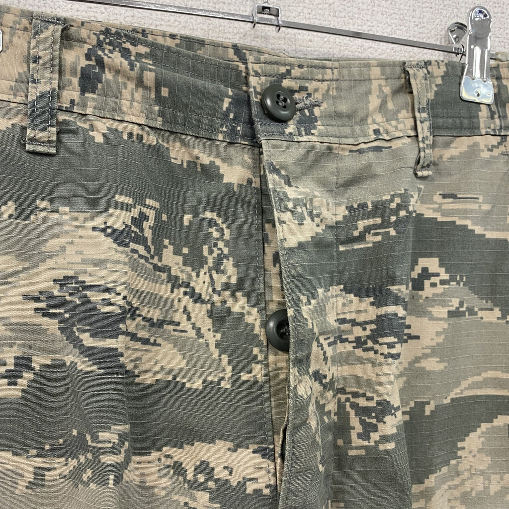 U.S.AIR FORCE　米空軍　ABU　カーゴパンツ　ミリタリーパンツ　8つポケット　デジタルカモ　迷彩　カーキ　30Rサイズ