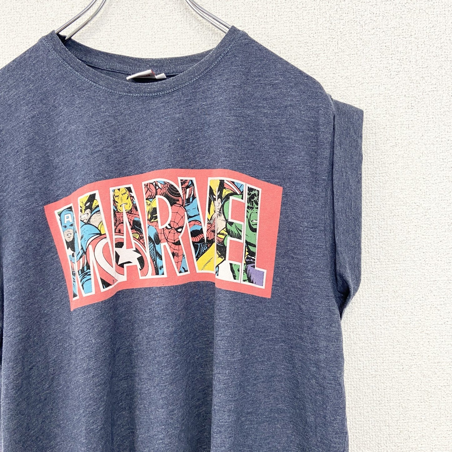 古着 used　MARVEL マーベル　半袖オリジナルプリントTシャツ　カジュアルデザイン　ネイビー　クルーネック　Mサイズ