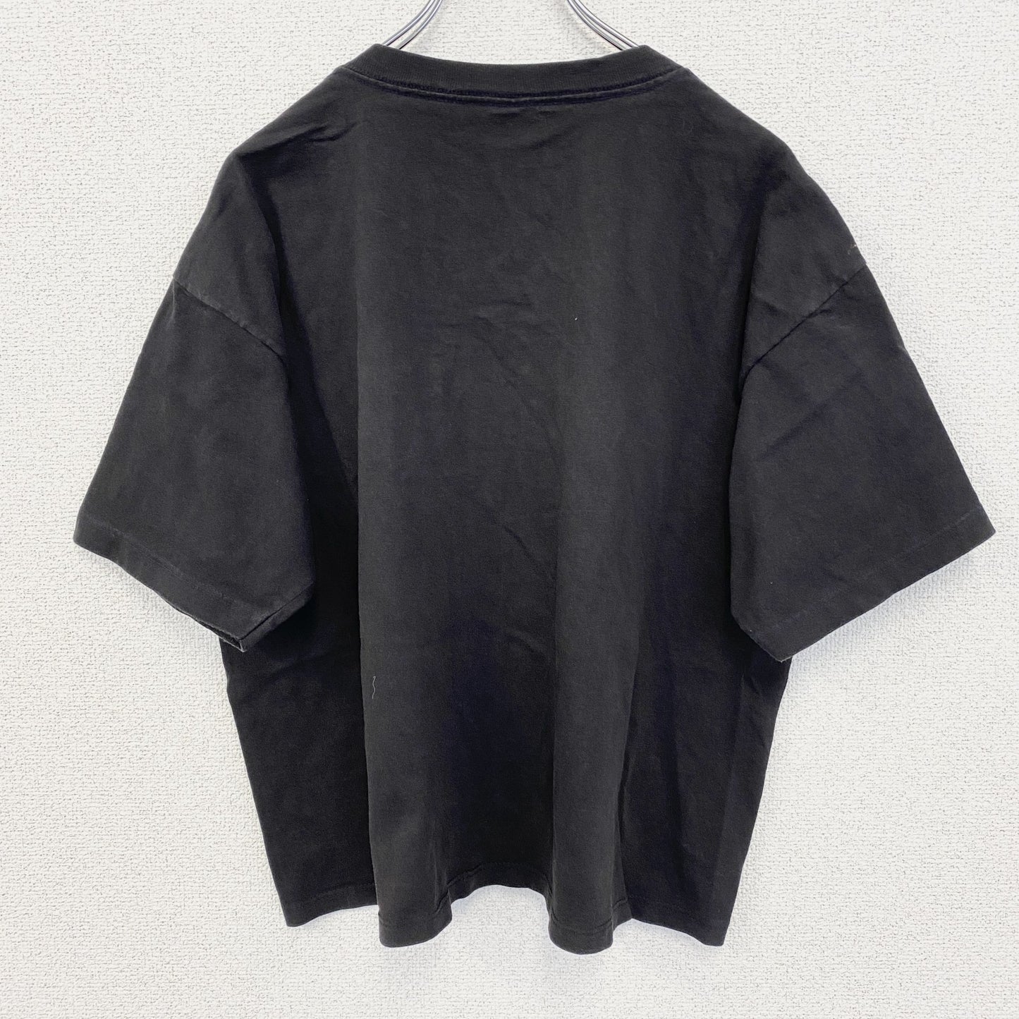 古着 used　半袖デザインプリントTシャツ　グラフィックプリント　ペイント　クルーネック　黒　ブラック