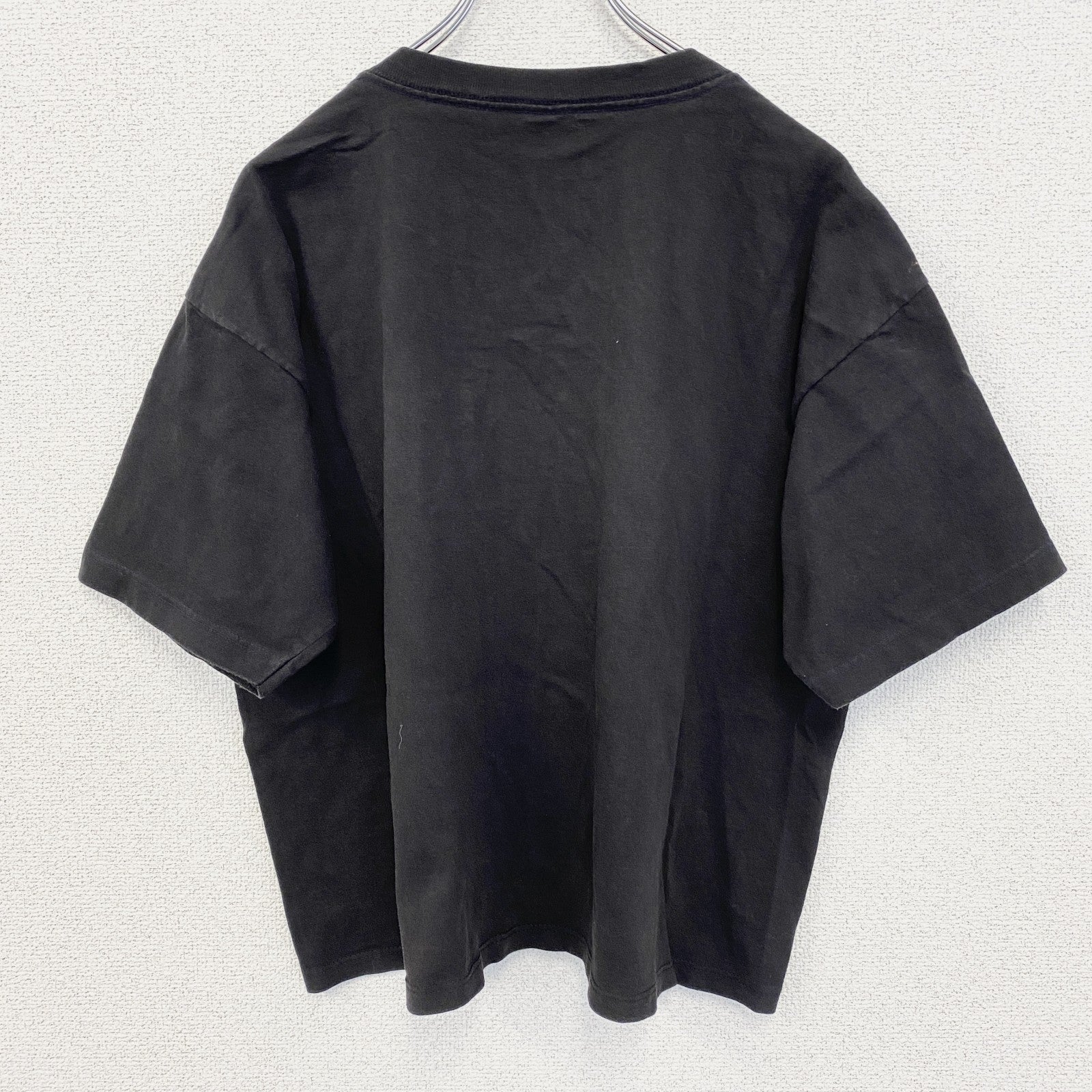 古着 used　半袖デザインプリントTシャツ　グラフィックプリント　ペイント　クルーネック　黒　ブラック