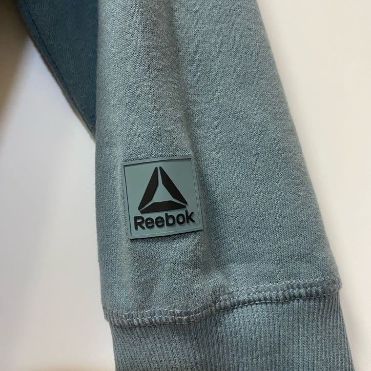 古着 used　Reebok リーボック　長袖フロントロゴデザインスウェット　トレーナー　クルーネック　ブルー　XXＬサイズ