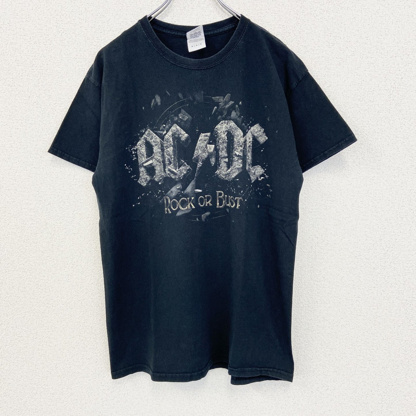 古着 used　GILDAN　半袖ロックプリントTシャツ　AC/DC　ROCK OF BUST　黒　クルーネック　Mサイズ