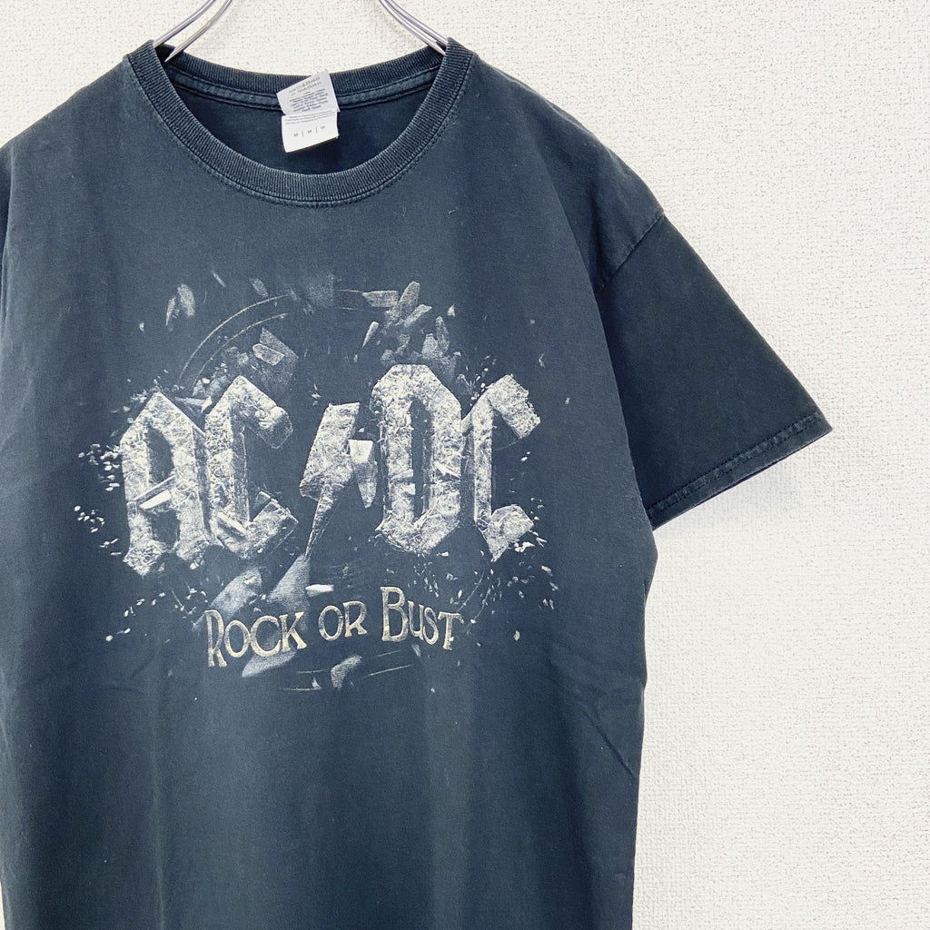 古着 used　GILDAN　半袖ロックプリントTシャツ　AC/DC　ROCK OF BUST　黒　クルーネック　Mサイズ