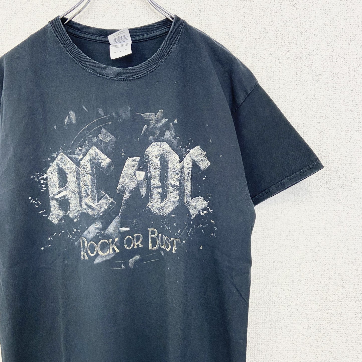 古着 used　GILDAN　半袖ロックプリントTシャツ　AC/DC　ROCK OF BUST　黒　クルーネック　Mサイズ