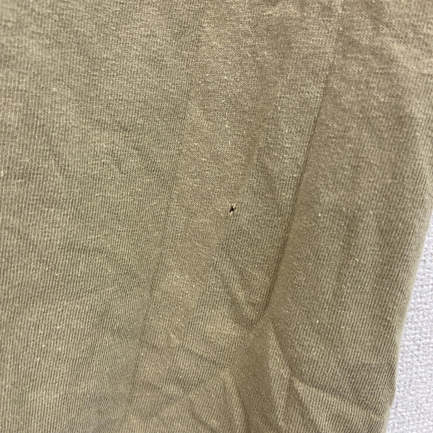 GILDAN　ギルダン　半袖プリントTシャツ　カーキ　Lサイズ