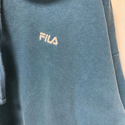 古着 used　FILA フィラ　長袖ワンポイントロゴ刺繡デザインパーカー　フーディースウェット　ブルー　XXＬサイズ