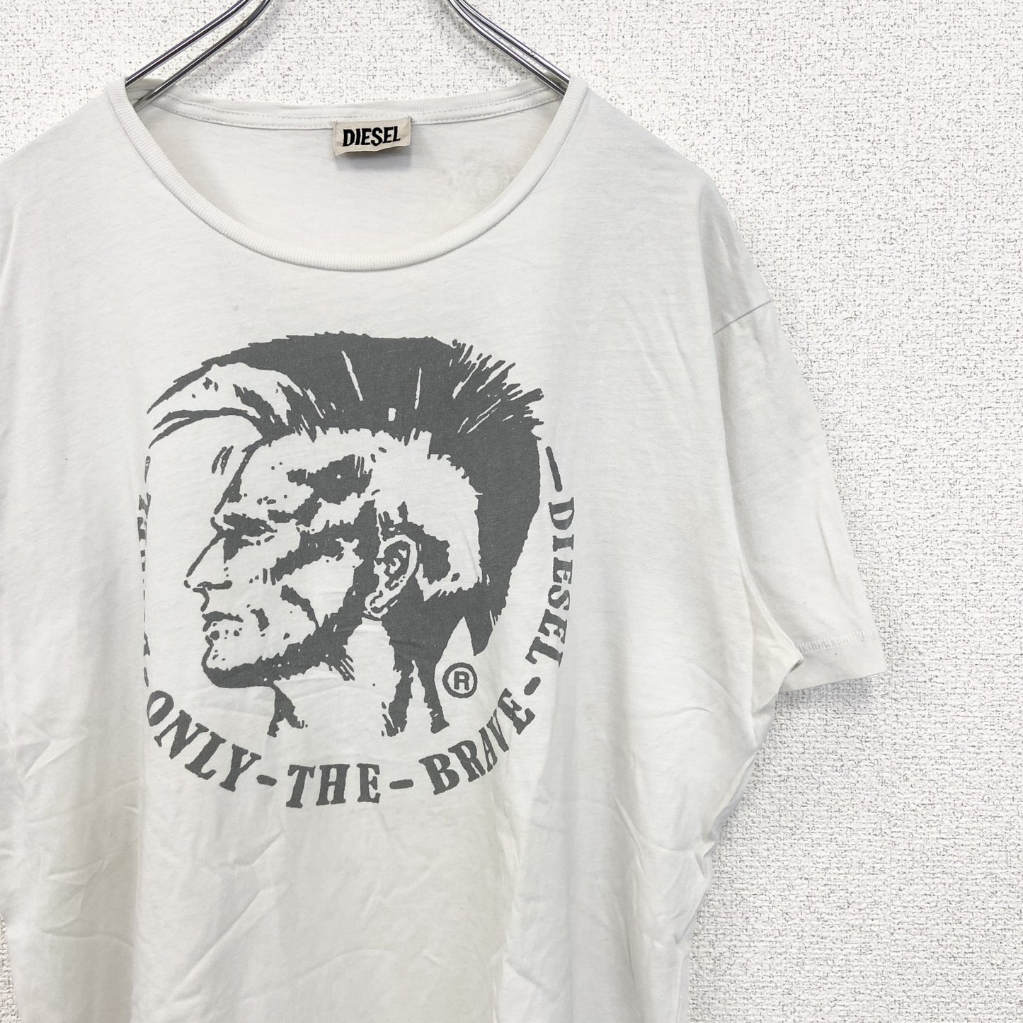 古着 used　DIESEL ディーゼル　半袖プリントTシャツ　カジュアル　シングルステッチ　白　クルーネック　レトロ　Mサイズ