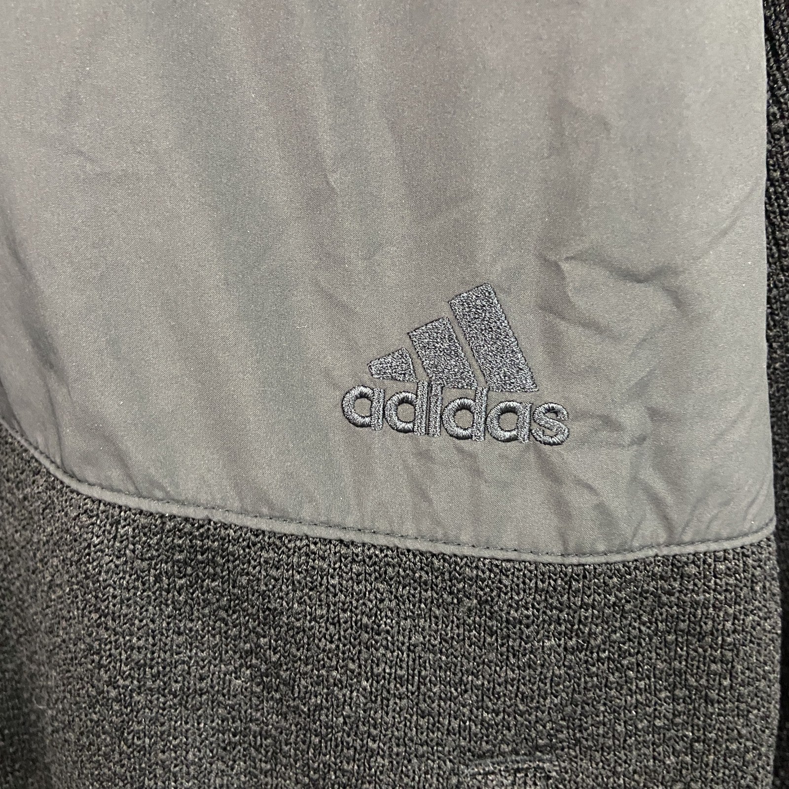 adidas　アディダス　フルジップパーカー　ジャージ　フーディー　黒　ブラック　Mサイズ