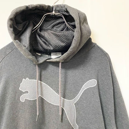 古着 used　PUMA プーマ　長袖ワンポイントロゴデザインパーカー　スウェットフーディ　グレー　前ポケット　XXLサイズ