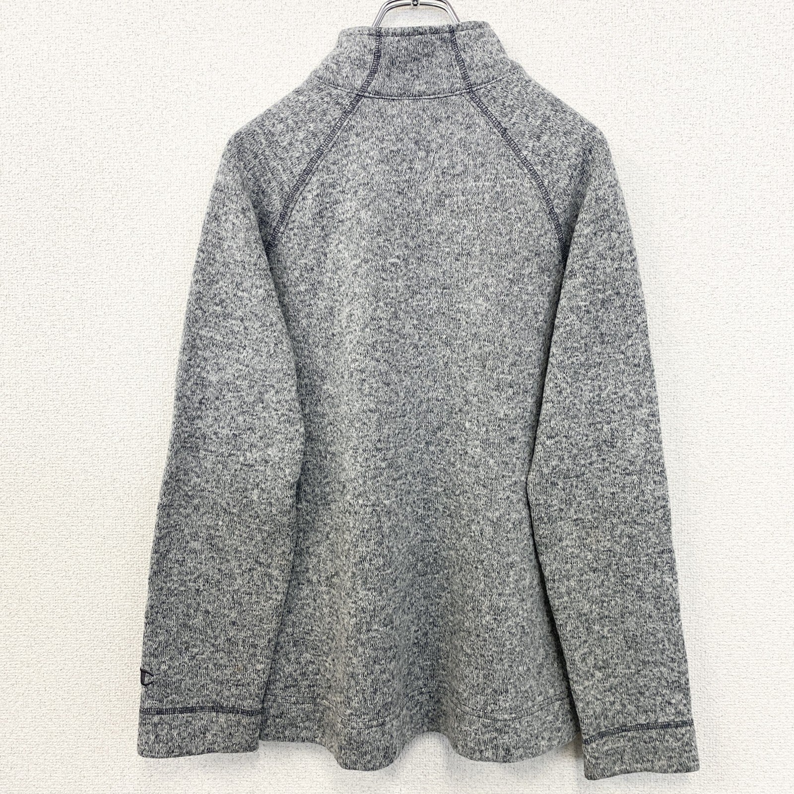 古着 used　Champion　チャンピオン　長袖ハーフジップスウェット　ハイネックトレーナー　ポイント刺繍　グレー　Mサイズ