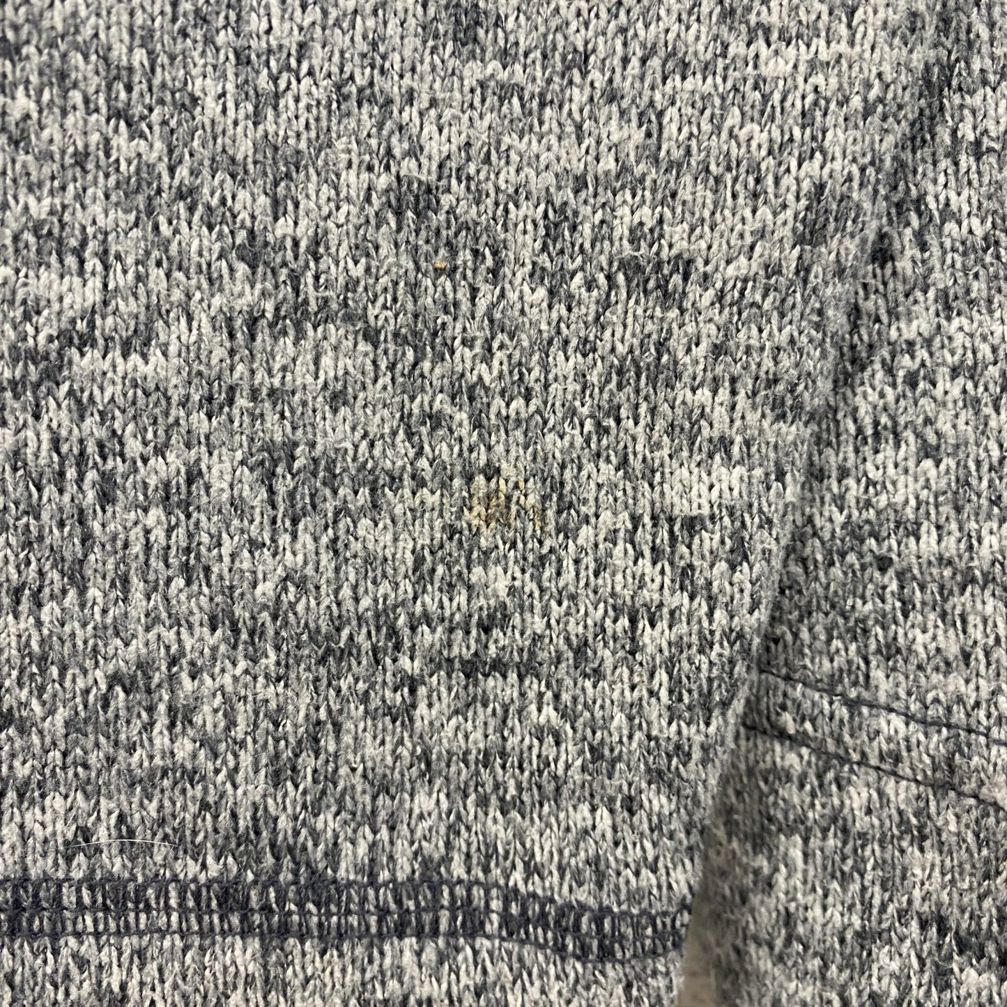 古着 used　Champion　チャンピオン　長袖ハーフジップスウェット　ハイネックトレーナー　ポイント刺繍　グレー　Mサイズ