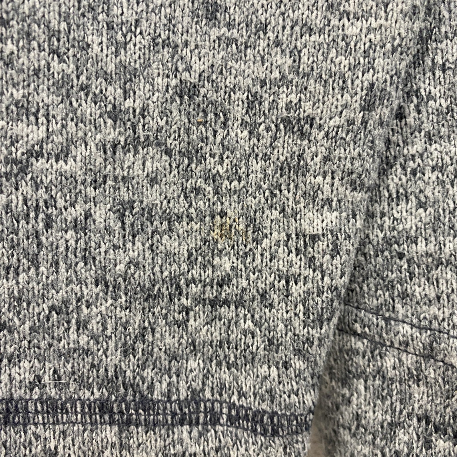 古着 used　Champion　チャンピオン　長袖ハーフジップスウェット　ハイネックトレーナー　ポイント刺繍　グレー　Mサイズ