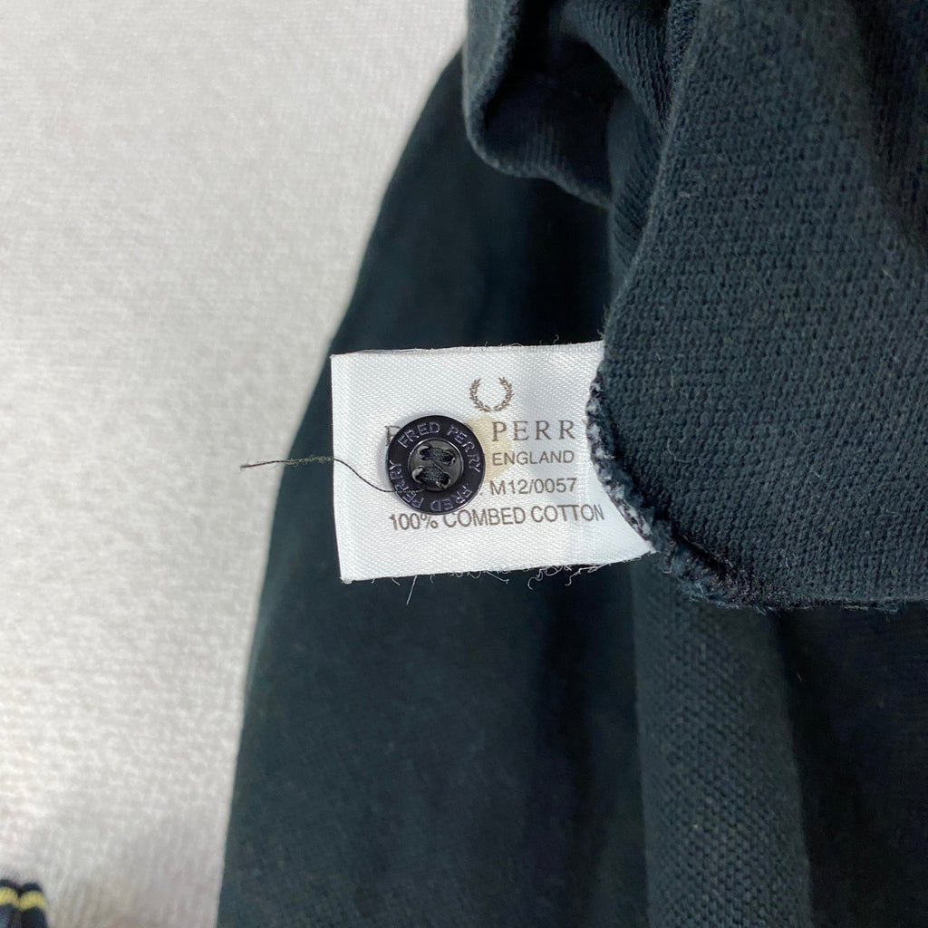 FRED PERRY　フレッドペリー　半袖ポロシャツ　刺繍ロゴ　ワンポイント　黒　ブラック　40サイズ