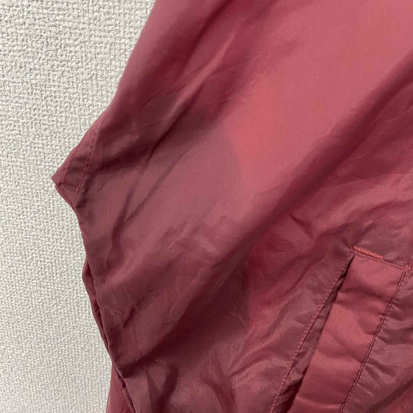 古着 used　LOCKER LINE　長袖Vネックカレッジナイロンプルオーバー　ミシシッピ大学　ワインレッド　Lサイズ