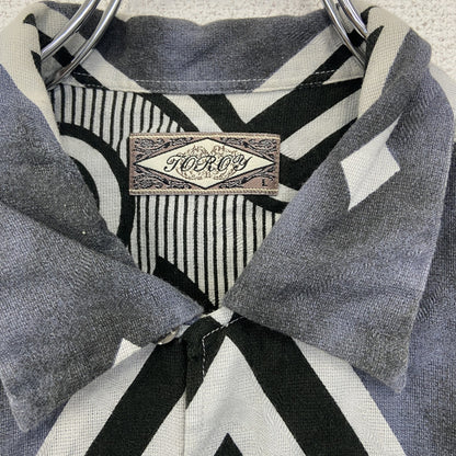 古着 used　TOROY　半袖プリント柄シャツ　総柄　カジュアル　レトロデザイン　胸ポケット　襟付き　個性的　Lサイズ