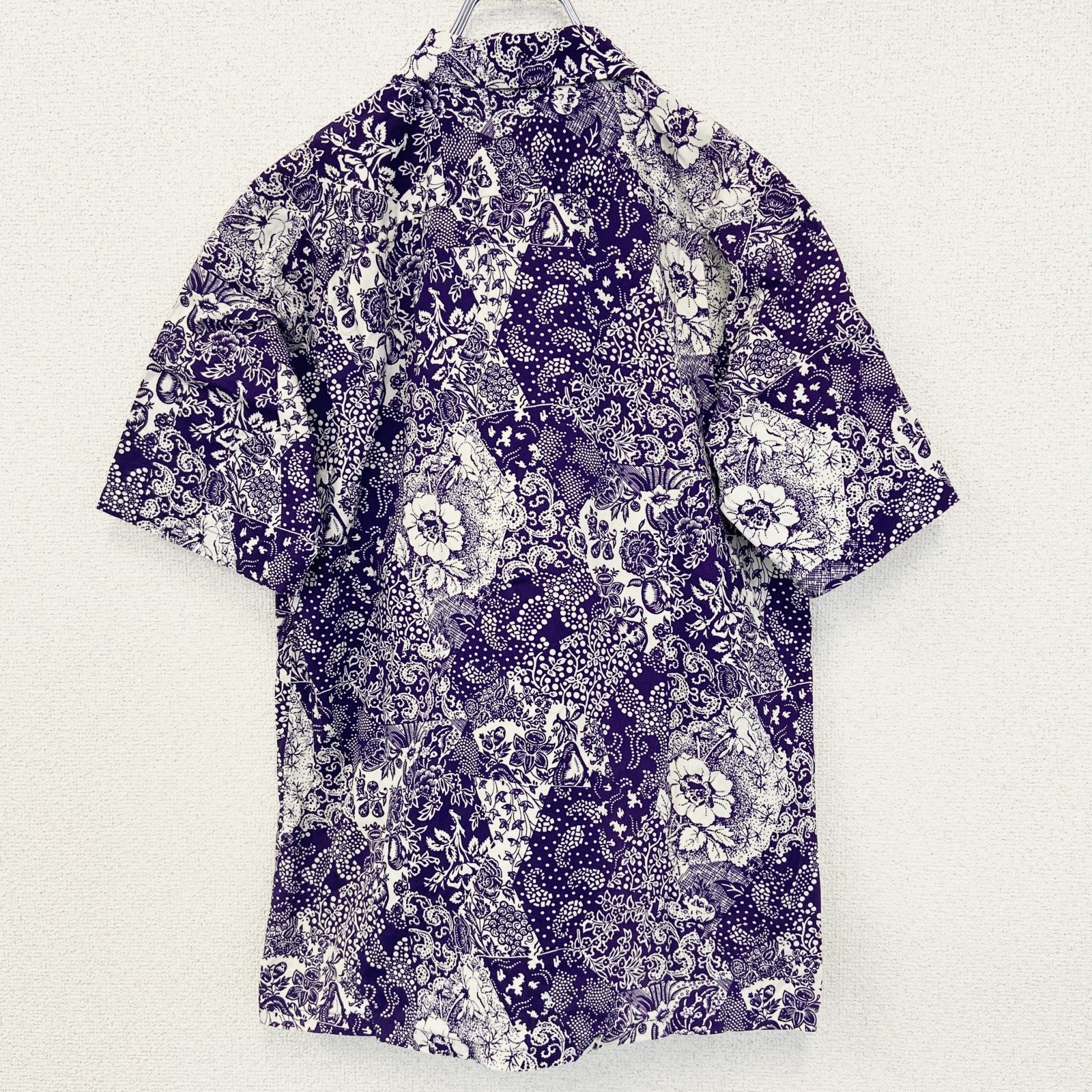 古着 used　HOLIDAY　半袖プリント柄シャツ　総柄　レトロデザイン　リバティ柄　胸ポケット　襟付き　個性的　Lサイズ