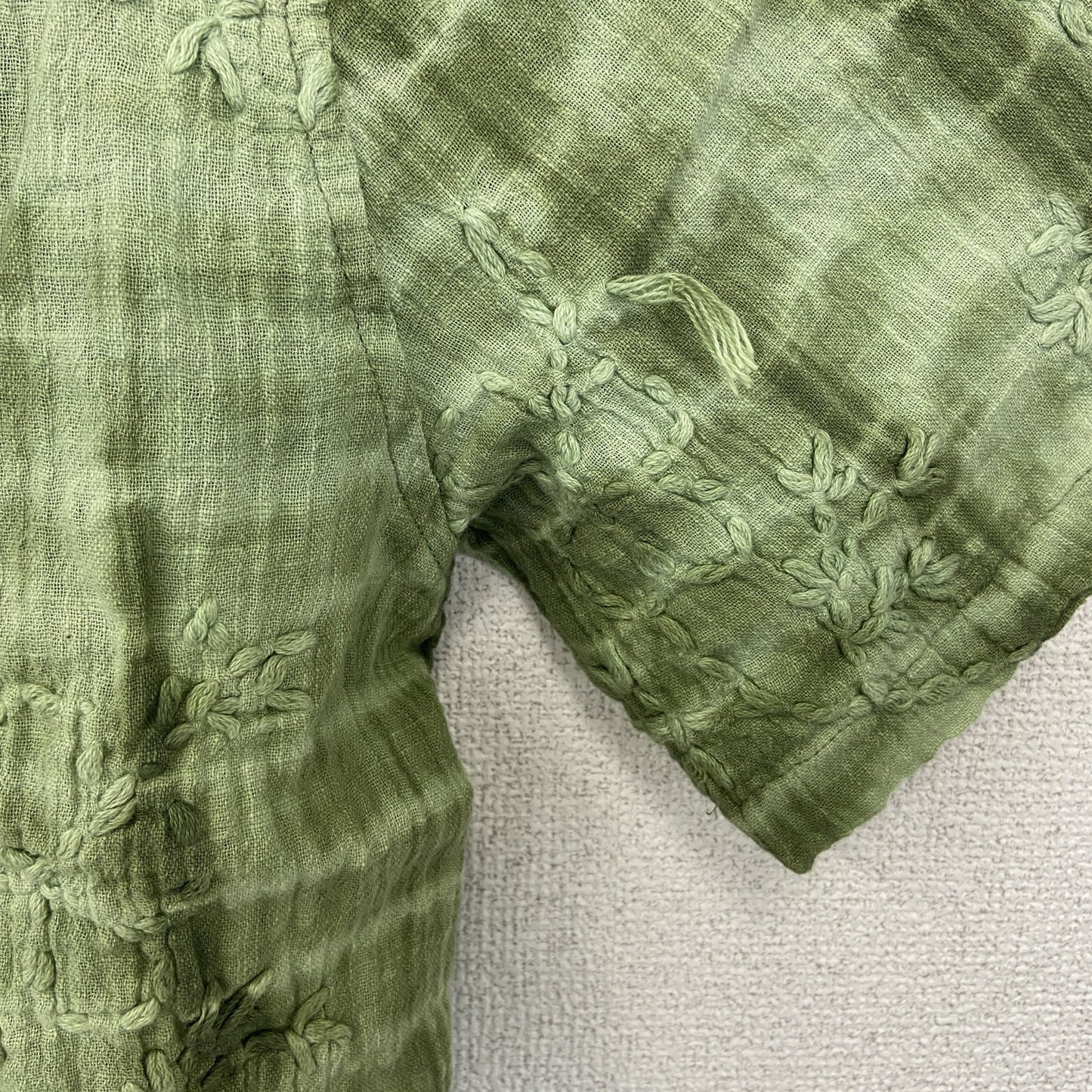 古着 used　TOPMAN　トップマン　半袖刺柄シャツ　総柄　花柄　カジュアルデザイン　胸ポケット　襟付き　個性的　Lサイズ