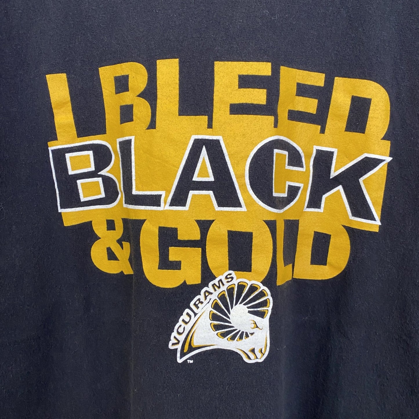古着 used　Champion　チャンピオン　半袖クルーネックプリントTシャツ　BLACK＆GOLD　バスケ　黒　Mサイズ