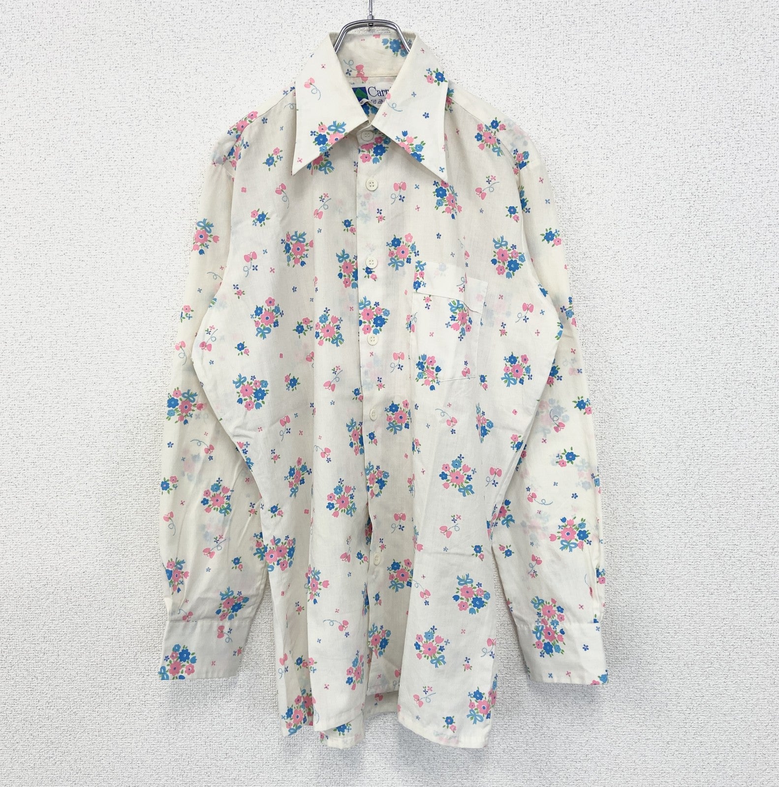 古着 used　Carr'e　長袖プリント柄シャツ　花柄　蝶々　総柄　レトロデザイン　ヴィンテージ風　白　ホワイト　Lサイズ