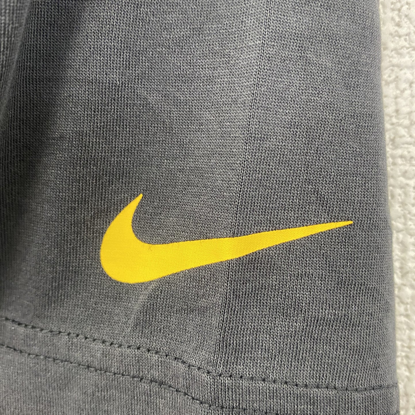 古着 used　NIKE ナイキ　半袖プリントデザインTシャツ　スウッシュロゴ　炎　DRI-FIT　クルーネック　黒　Mサイズ