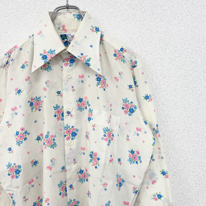 古着 used　Carr'e　長袖プリント柄シャツ　花柄　蝶々　総柄　レトロデザイン　ヴィンテージ風　白　ホワイト　Lサイズ