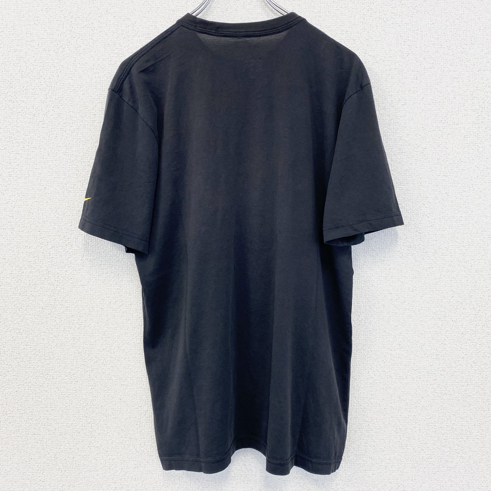 古着 used　NIKE ナイキ　半袖プリントデザインTシャツ　スウッシュロゴ　炎　DRI-FIT　クルーネック　黒　Mサイズ