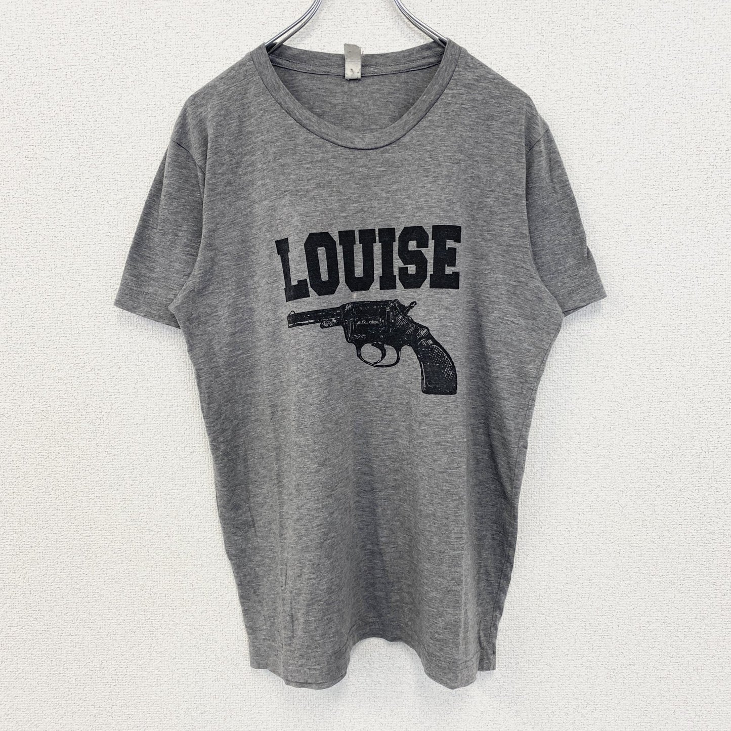 古着 used　ノーブランド　半袖プリントデザインTシャツ　ピストル　LOUISE　クルーネック　カジュアル　グレー　Mサイズ