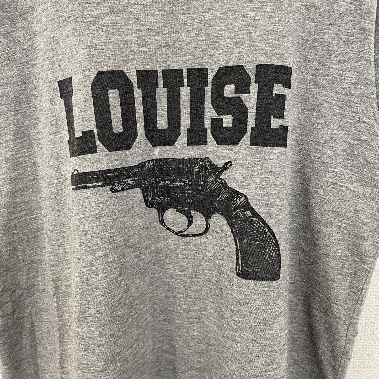 古着 used　ノーブランド　半袖プリントデザインTシャツ　ピストル　LOUISE　クルーネック　カジュアル　グレー　Mサイズ