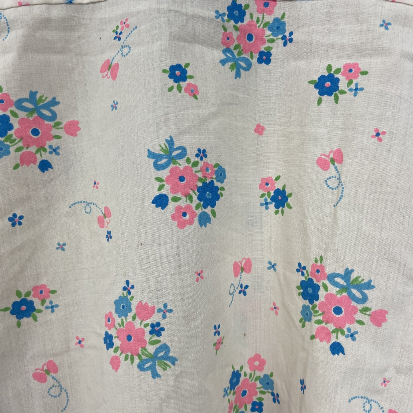 古着 used　Carr'e　長袖プリント柄シャツ　花柄　蝶々　総柄　レトロデザイン　ヴィンテージ風　白　ホワイト　Lサイズ