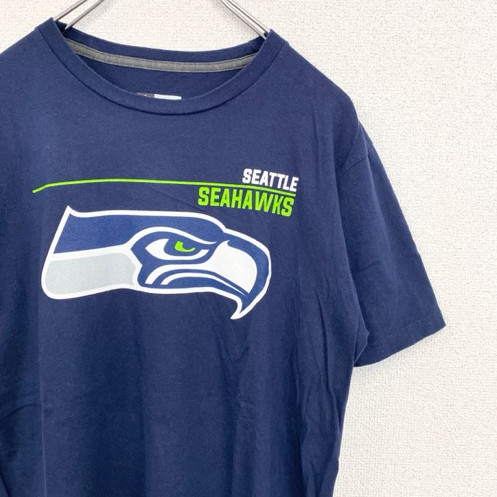 古着 used　NFL　TEAM APPAREL　半袖プリントTシャツ　シアトルシーホークス　フットボール　ネイビー　Mサイズ