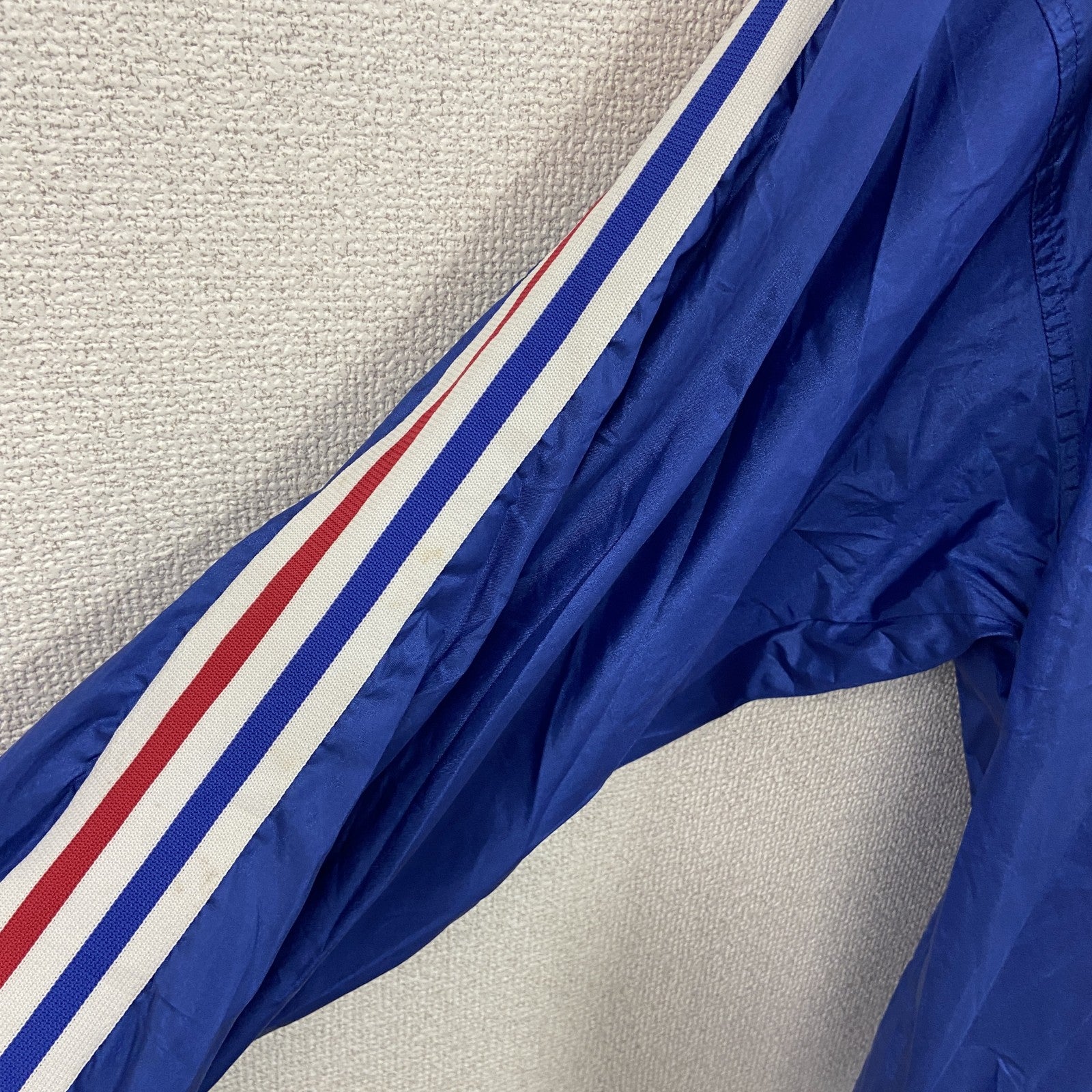 adidas　アディダス　ナイロンパーカー/フーディー　青　ブルー　Lサイズ