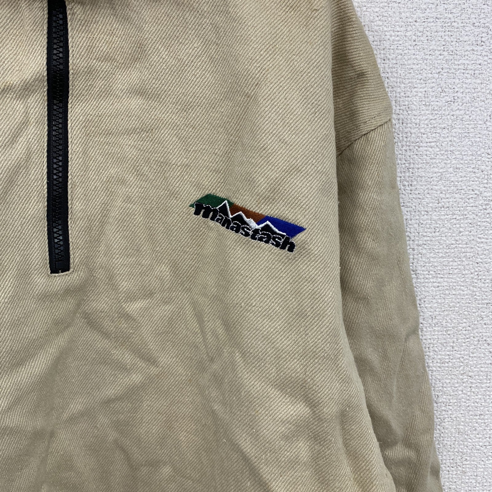 Manastash　マナスタッシュ　ハーフジッププルオーバージャケット　刺繍ロゴ　ワンポイント　ベージュ　Sサイズ