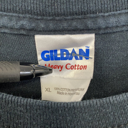 古着 used　GILDAN ギルダン　半袖プリントTシャツ　ビッグT　カジュアルデザイン　クルーネック　黒　レトロ　XLサイズ