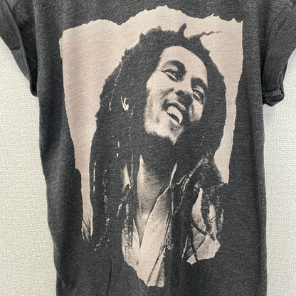 古着 used　ZION ザイオン　半袖プリントTシャツ　ボブ マリー　カジュアルデザイン　クルーネック　灰色　レトロ　Mサイズ
