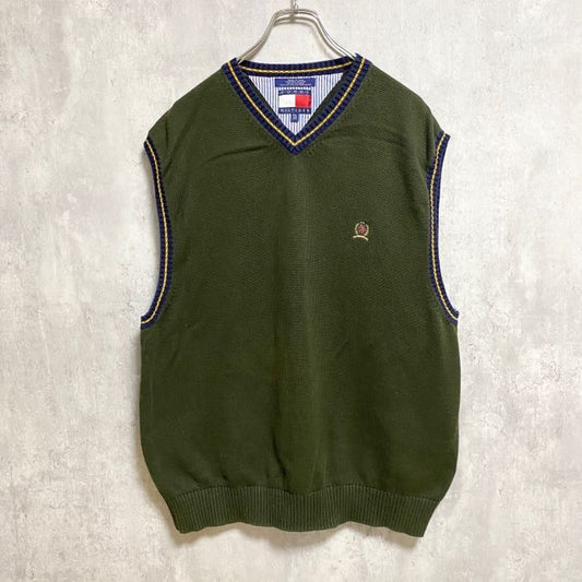 古着 used　90s　TOMMYHILFIGER　トミーヒルフィガー　Vネックニットベスト　刺繍　緑　ヴィンテージ　XXLサイズ