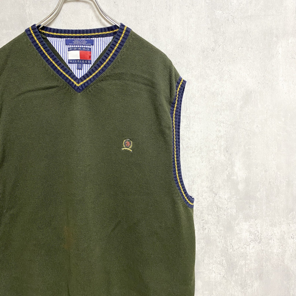 古着 used　90s　TOMMYHILFIGER　トミーヒルフィガー　Vネックニットベスト　刺繍　緑　ヴィンテージ　XXLサイズ