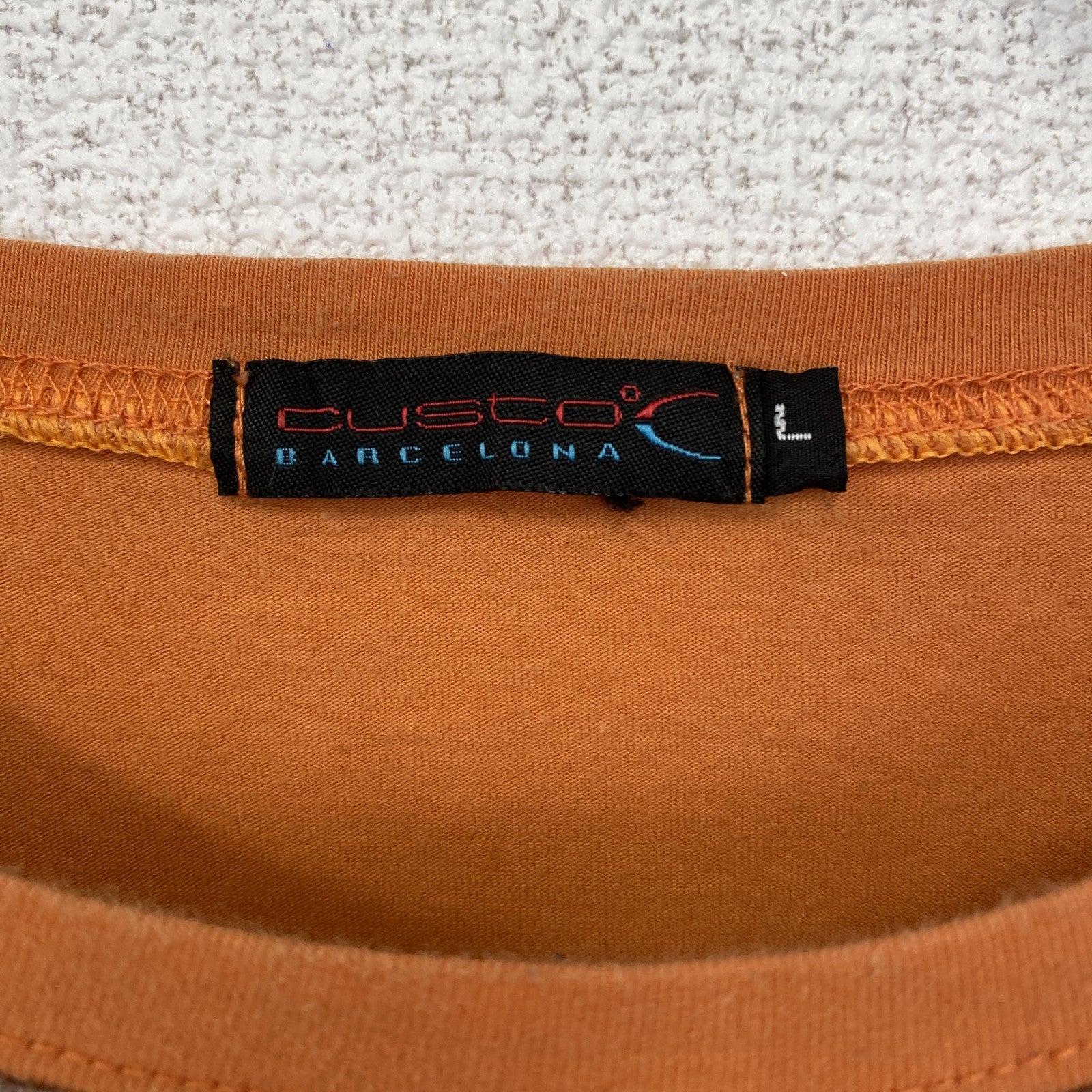 古着 used CUSUCO　クスコ　長袖プリントTシャツ　エレキギター　個性的　クルーネック　オレンジ　レトロ　Lサイズ