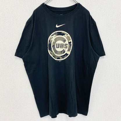 古着 used　NIKE　ナイキ　半袖ビッグプリントTシャツ　UBS　シカゴ カブス　スウッシュマーク　 黒　迷彩柄　XXLサイズ