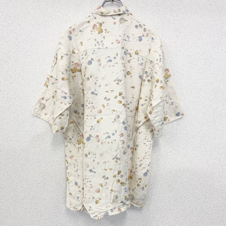 古着 used　半袖プリント柄シャツ　胸ポケット　レトロデザイン　カジュアル　絵具　カラフル　幾何学模様　ベージュ