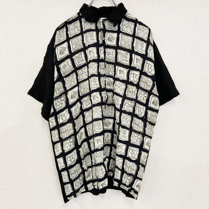 古着 used　半袖プリント柄シャツ　胸ポケット　レトロデザイン　カジュアル　幾何学模様　壁画　黒　ブラック　Lサイズ