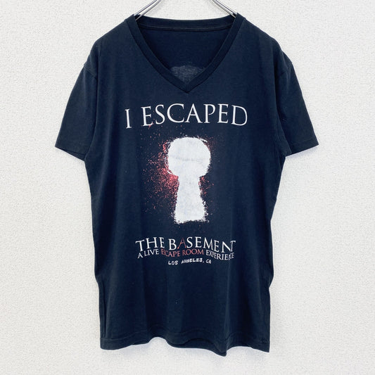 古着 used　ノーブランド　半袖プリントTシャツ　鍵穴　I ESCAPED　カジュアルデザイン　クルーネック　黒　Mサイズ