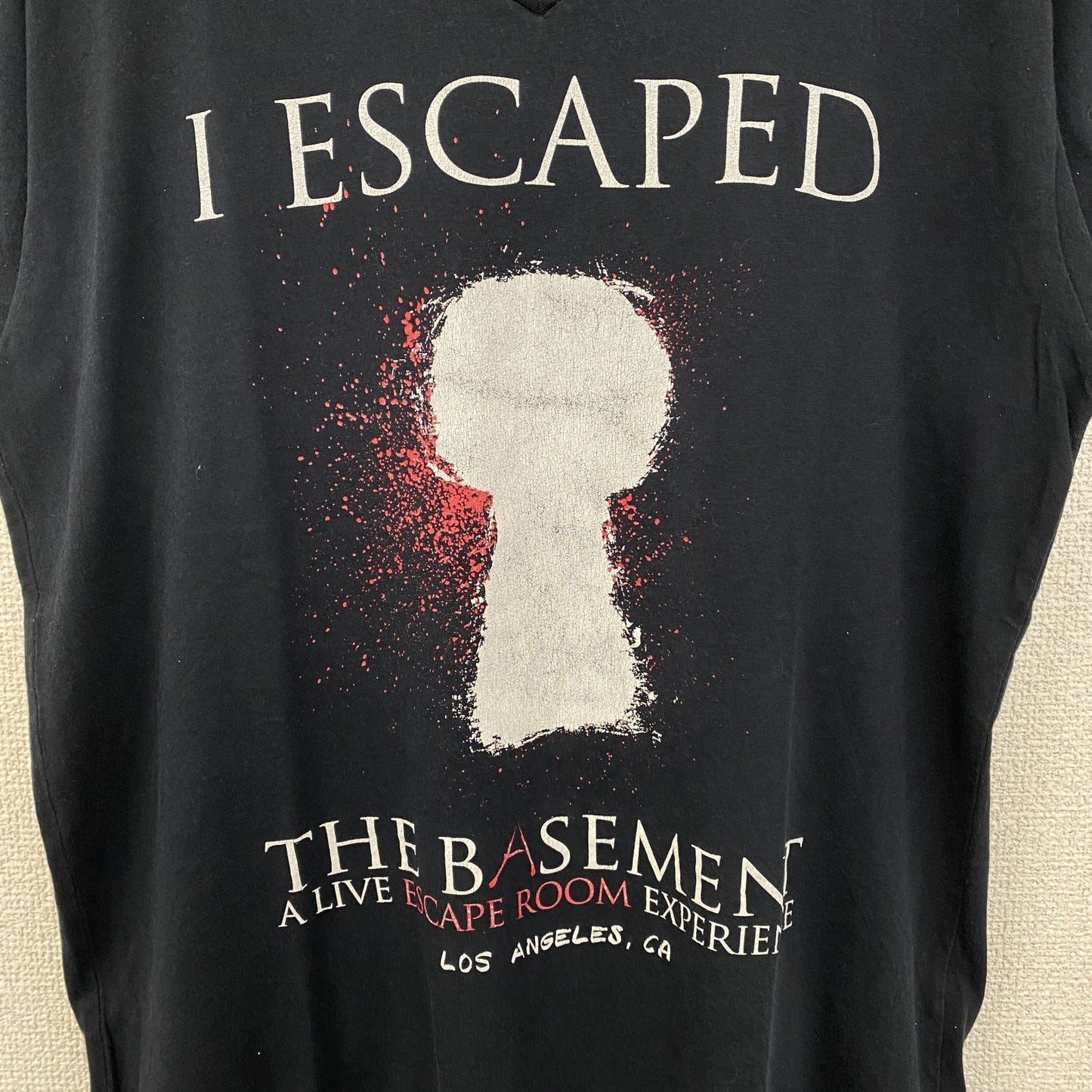 古着 used　ノーブランド　半袖プリントTシャツ　鍵穴　I ESCAPED　カジュアルデザイン　クルーネック　黒　Mサイズ